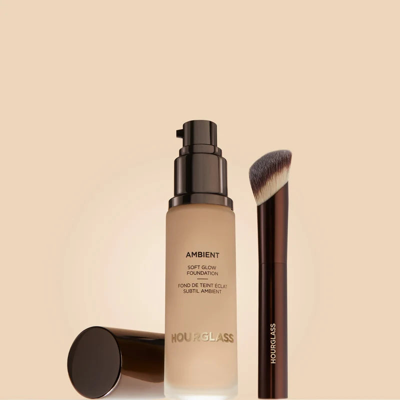 Hourglass Ambient Soft Glow Foundation Brush